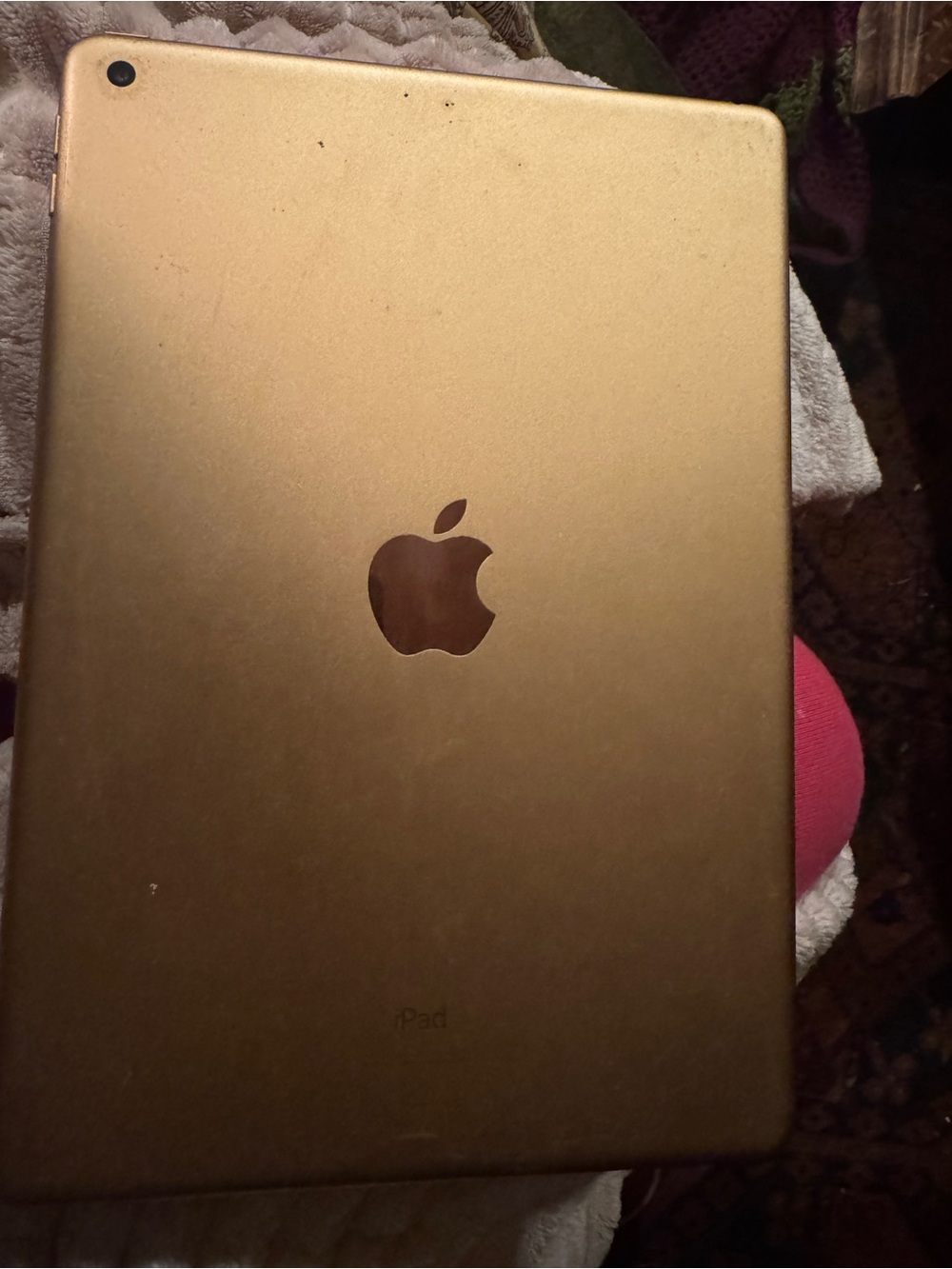 Apple iPad Gold Metallic Back Tablet 128 GB Model A2270